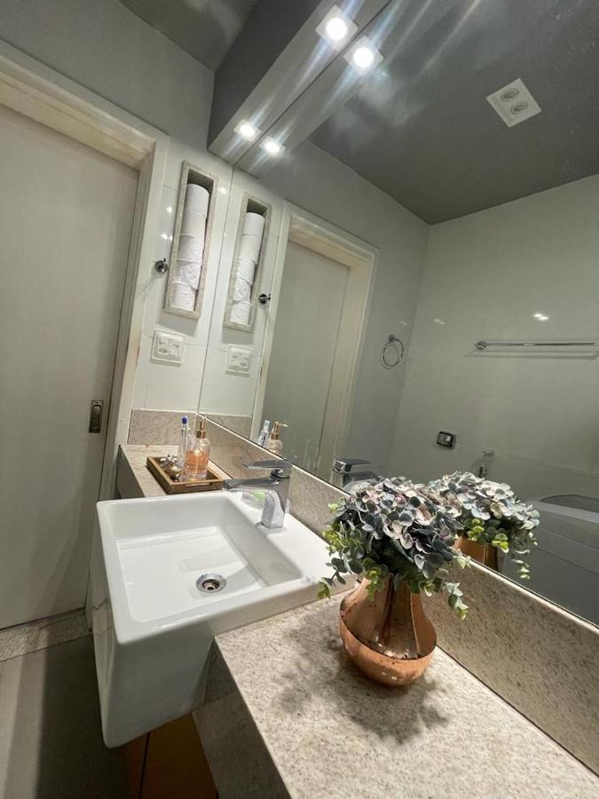 Апартаменты Lindo Apartamento Mobiliado, Uma Quadra Da Praia! Рио-де-Жанейро Экстерьер фото